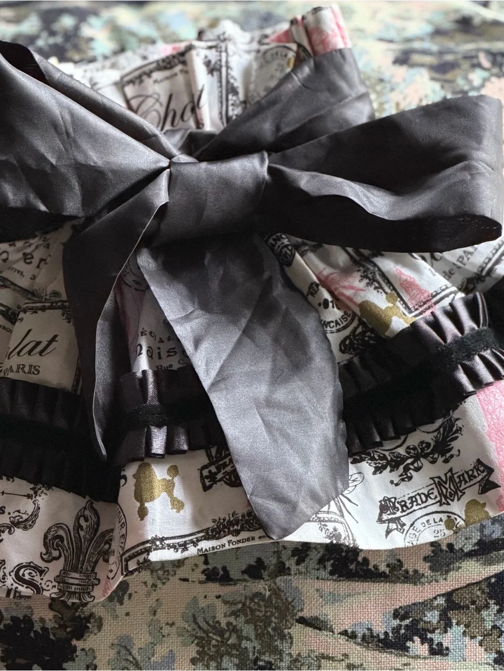 Black Bow Accent Printed Skirt